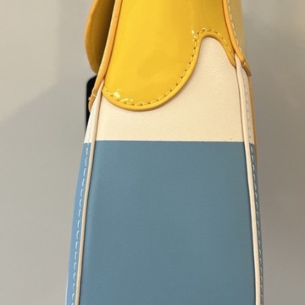 Loungefly Disney Winnie the Pooh Honey Pot Figural Crossbody Bag NWT​ - Picture 5 of 11
